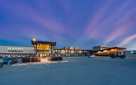 Heritage Inn Hotel & Convention Centre - Pincher Creek